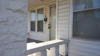 722 W Broadway St, Henryetta, OK 74437 - photo 3