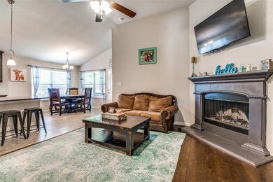 1010 Montrose Ave, Gainesville, TX 76240 - photo 5