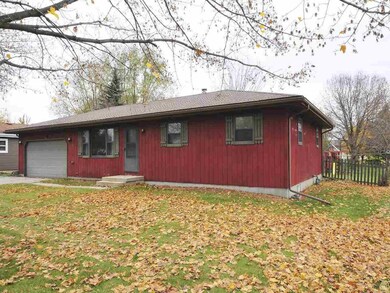 225 Lincoln St, Brooklyn, WI 53521 - photo 2