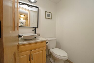 18708 Clear View Ct, Minnetonka, MN 55345 - photo 7