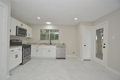 631 Aweigh Dr, Crosby, TX 77532 - photo 6