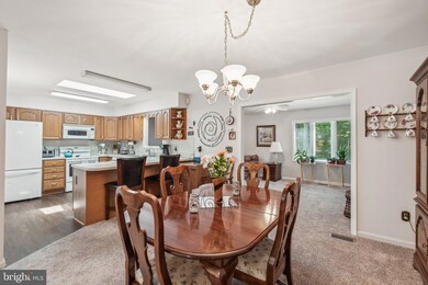 102 Stratford Cir, Locust Grove, VA 22508 - photo 6