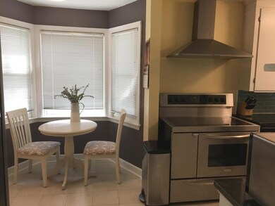 Eat-in Kitchen