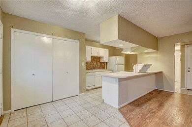 1629 NE 4th St, Moore, OK 73160 - photo 7