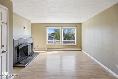 07-Living Room_IMG_5844