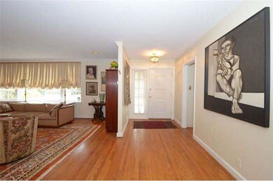 822 Morris Ave, Bryn Mawr, PA 19010 - photo 3