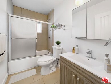 1446 S Cochran Ave unit 3, Los Angeles, CA 90019 - photo 7