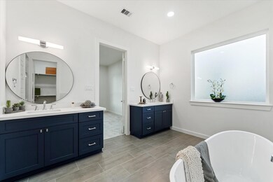 7725 Green Lawn Dr, Houston, TX 77088 - photo 2