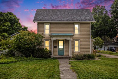 218 N Kalamazoo Ave, Marshall, MI 49068 - photo 2