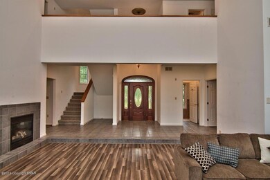 213 Escoll Dr, East Stroudsburg, PA 18301 - photo 7