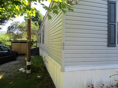 25 Avery Cir unit 25, Winchester, NH 03470 - photo 3