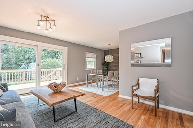 906 Lauren Ln SE, Vienna, VA 22180 - photo 7