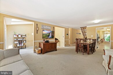 14106 Oxford Dr, Laurel, MD 20707 - photo 5