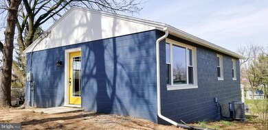 557 Oak St, Chambersburg, PA 17201 - photo 4