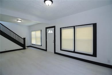 631 Udell St, Indianapolis, IN 46208 - photo 2