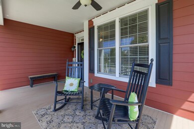 529 Landon Cir, Ephrata, PA 17522 - photo 2