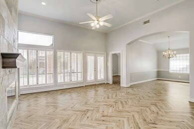 8031 Oakwood Garden St, Houston, TX 77040 - photo 5