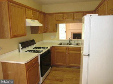 21826 Elkins Terrace, Sterling, VA 20166 - photo 6