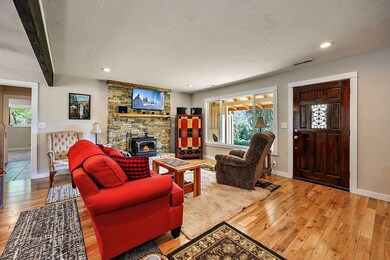 460 Rancho Vista Dr, Grants Pass, OR 97526 - photo 6