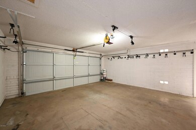 Garage_compress92-scaled