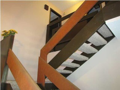 ENTRANCE WAY