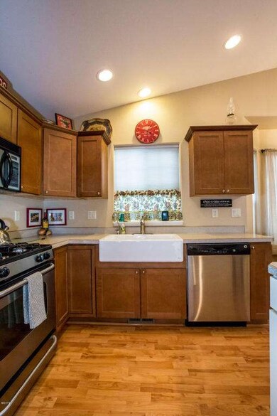 Upgraded Stainless Steel Appliances