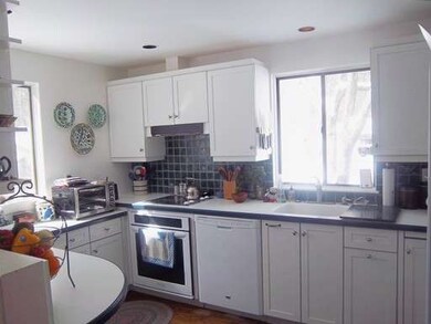 345 Hemlock Cir, Lincoln, MA 01773 - photo 5