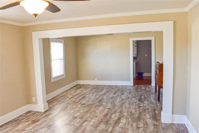 2 Living Areas/Dining Area