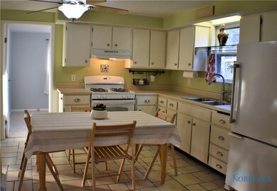 2950 113th St, Toledo, OH 43611 - photo 3