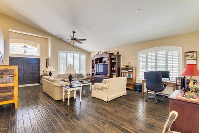 Living Room 2 C (11)