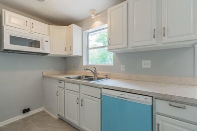 2735 Leonid Rd, Jacksonville, FL 32218 - photo 7