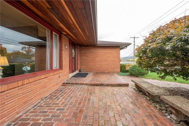 1213 Beech Dr, Latrobe, PA 15650 - photo 4