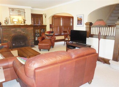 Living Room With Gas Fireplace