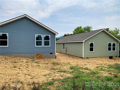 391 Brooklyn Rd, Asheville, NC 28803 - photo 5