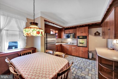 405 N Warren St, Orwigsburg, PA 17961 - photo 6