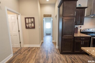 310 Lincoln Ave, Lincoln, IL 62656 - photo 7