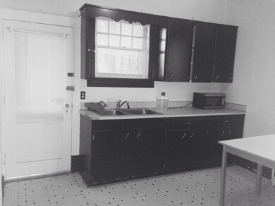 536 Sarah St, Stroudsburg, PA 18360 - photo 2