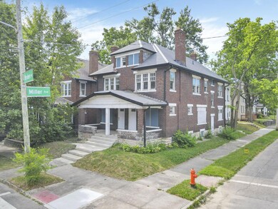 1469-1471 Bryden Rd.