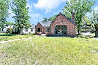 302 N Pinecrest St, Wichita, KS 67208 - photo 2