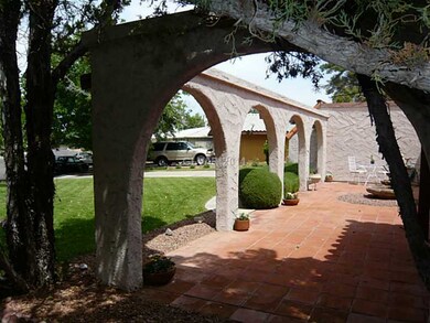 4408 Ridgecrest Dr, Las Vegas, NV 89121 - photo 3