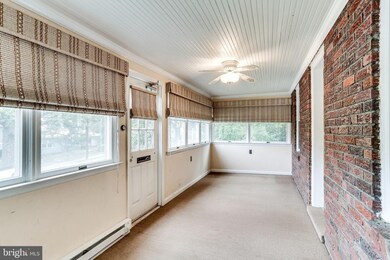 5819 Quintana St, Riverdale, MD 20737 - photo 5