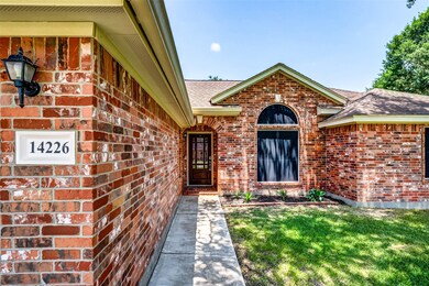 14226 Cally Cir, Needville, TX 77461 - photo 3