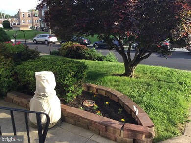 1049 Tremont Dr, Glenolden, PA 19036 - photo 3