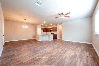 9897 Grosbeak Ln, the Woodlands, TX 77354 - photo 4