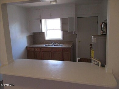 3232 Savannah Ave, El Paso, TX 79930 - photo 5