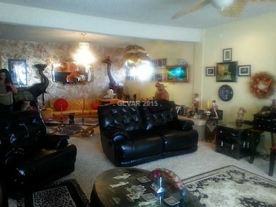 3752 Forestcrest Dr, Las Vegas, NV 89121 - photo 5