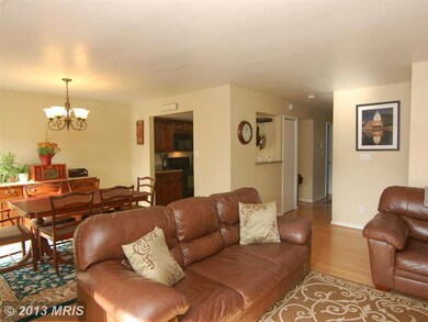 12889 Grays Pointe Rd unit B, Fairfax, VA 22033 - photo 2