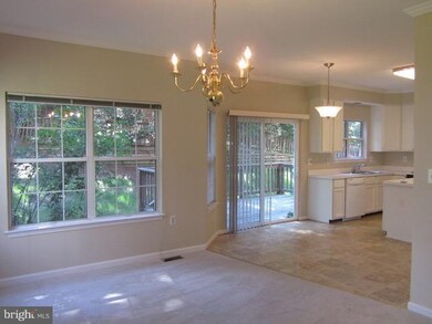 46447 Cedarhurst Dr, Sterling, VA 20165 - photo 2