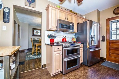 Kitchen - Easy access to dining room and rear deck