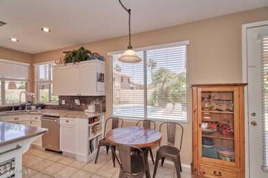 Kitchen-Breakfast Nook